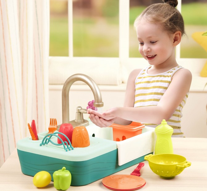 Zlew z działającym kranem i akcesoriami B. Toys - Splash-n-Scrub Sink